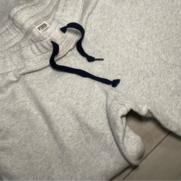 PINK Victoria's Secret Gray Hoodie - Picture 4 of 5